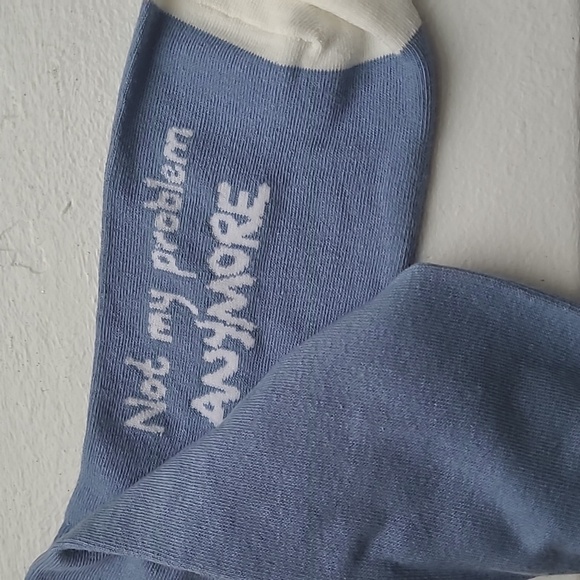 'Happily Retired' Socks - Picture 4 of 4